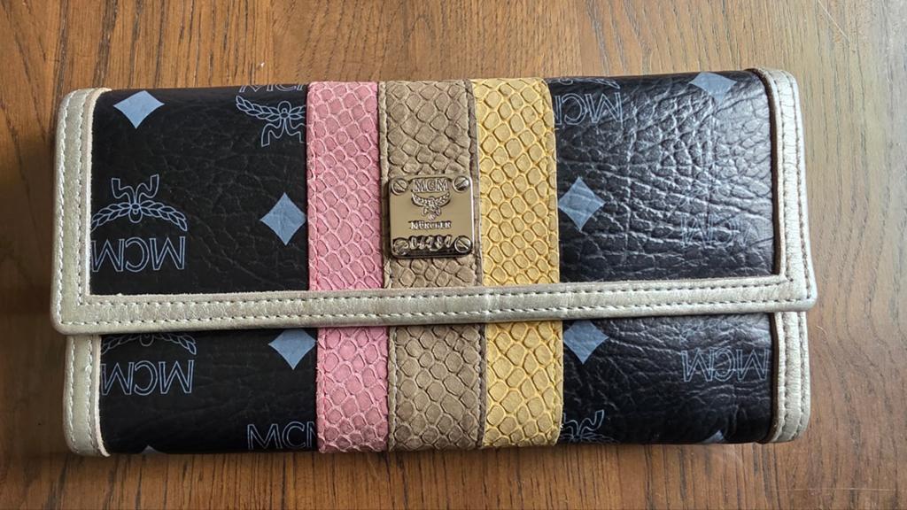 MCM Portemonnee - Zwart met kleurrijke accenten, Ophalen of Verzenden, Gebruikt, Zwart, Overige merken