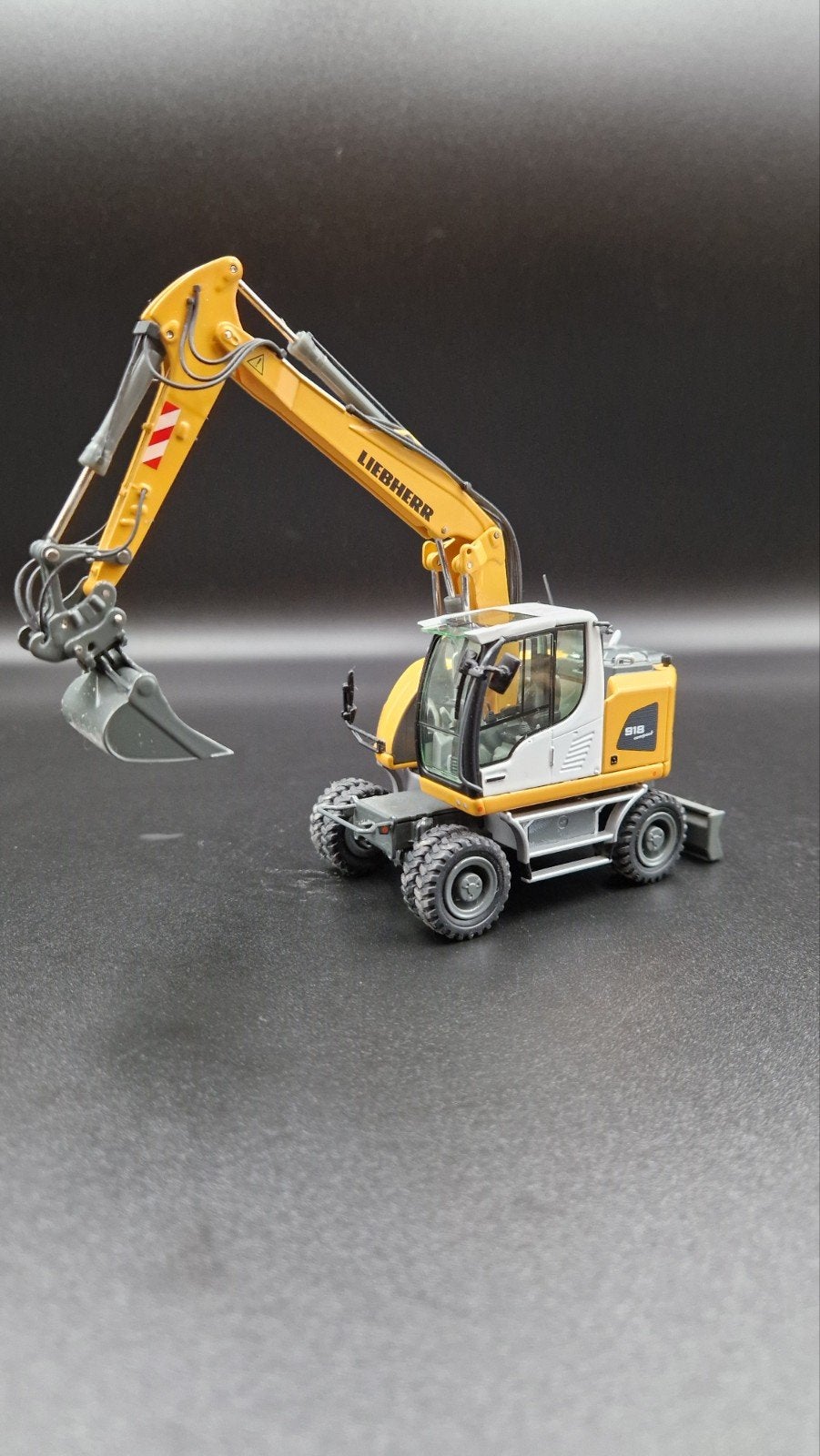 Liebherr 918 compact (1:50), lading voor Tekno en Wsi, Ophalen of Verzenden, Zo goed als nieuw, Bus of Vrachtwagen, Tekno