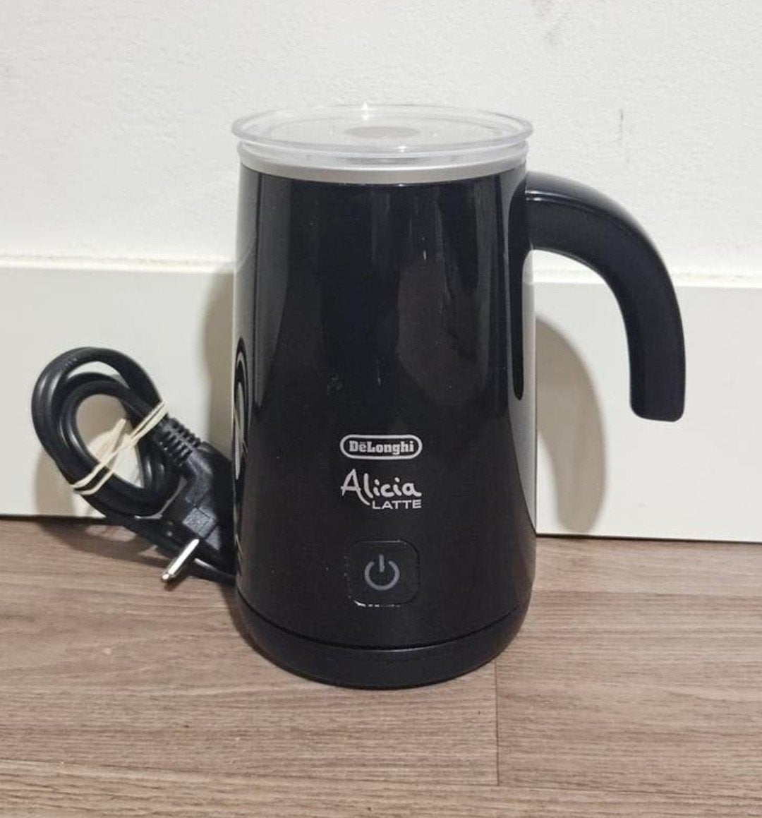 DeLonghi Alicia Latte EMF2.BK Melkopschuimer - Zwart, Ophalen, Zo goed als nieuw, Elektrische melkopschuimer