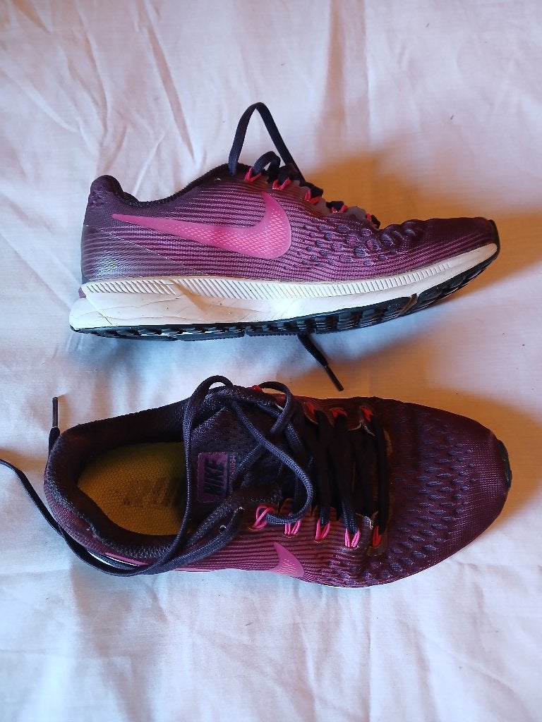 mooie kinder sportschoenen NIKE Running Nike Zoom mt 37,5, Ophalen of Verzenden, Zo goed als nieuw, Nike, Jongen of Meisje