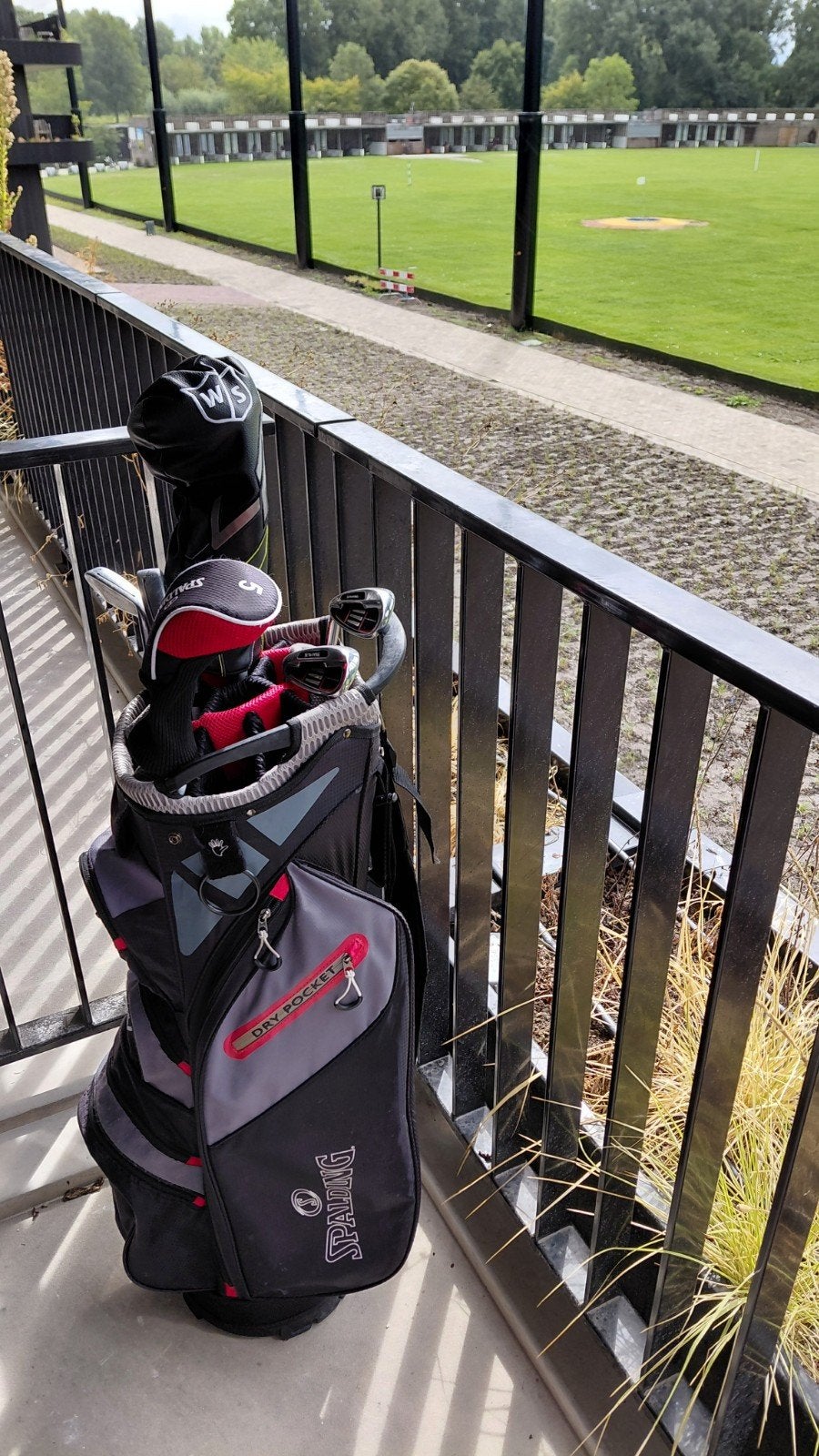 Linkshandige golfset (Spalding zwart/rood), Ophalen, Gebruikt, Set