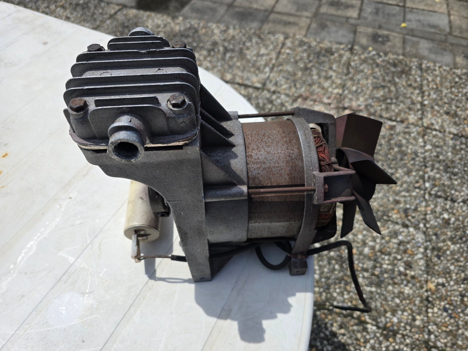 Compressor met motor, Minder dan 25 liter, Ophalen of Verzenden, Minder dan 200 liter/min