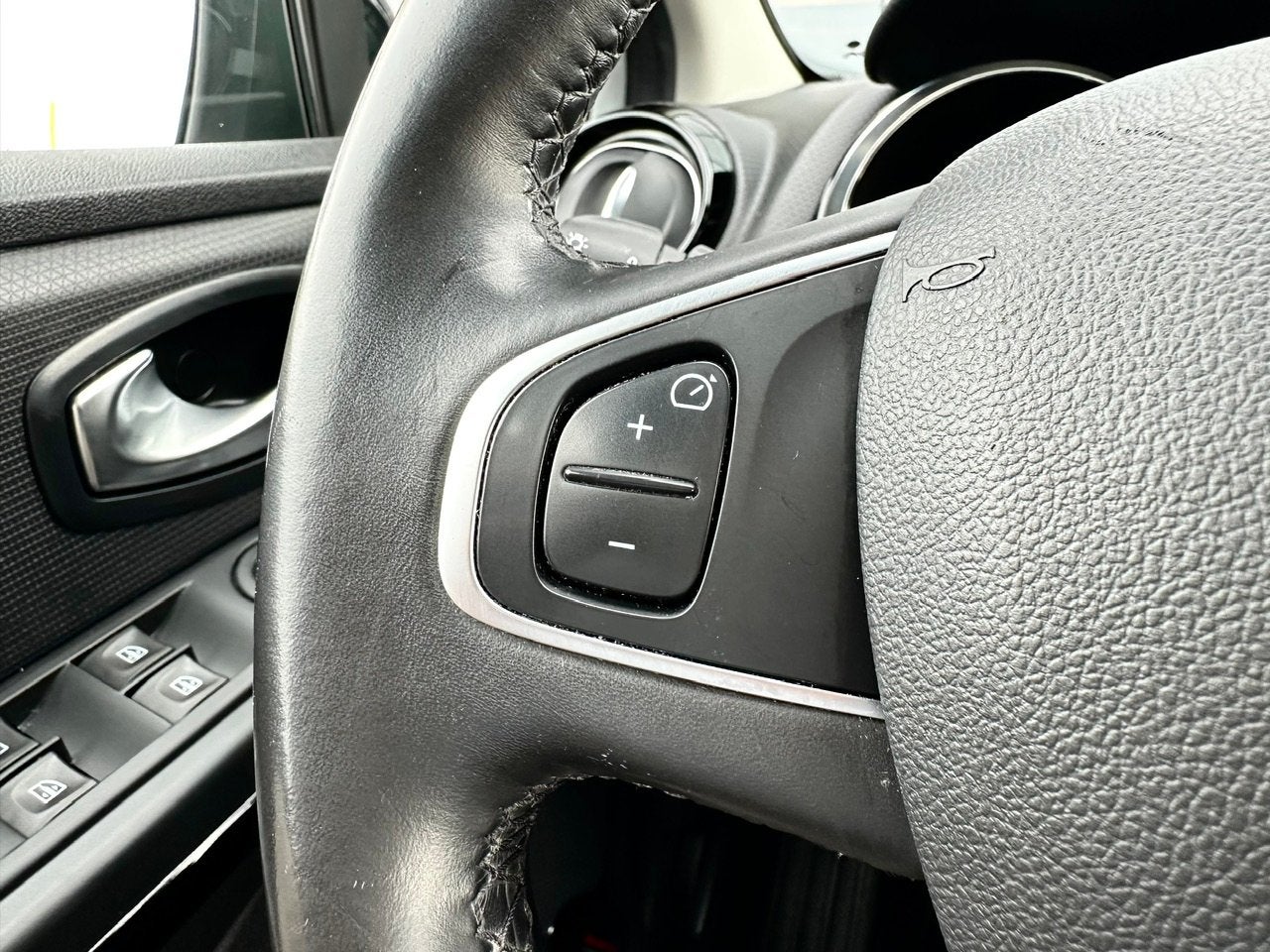 Foto 9 van RENAULT Clio TCe 90pk Dynamique | Nav. | Cruise C. | Voll De