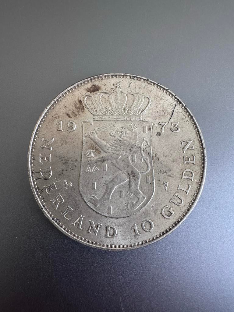 Zilveren 10 Gulden Munt Juliana 1973 - Huwelijksjubileum, Koningin Juliana, Zilver, Ophalen of Verzenden, Losse munt
