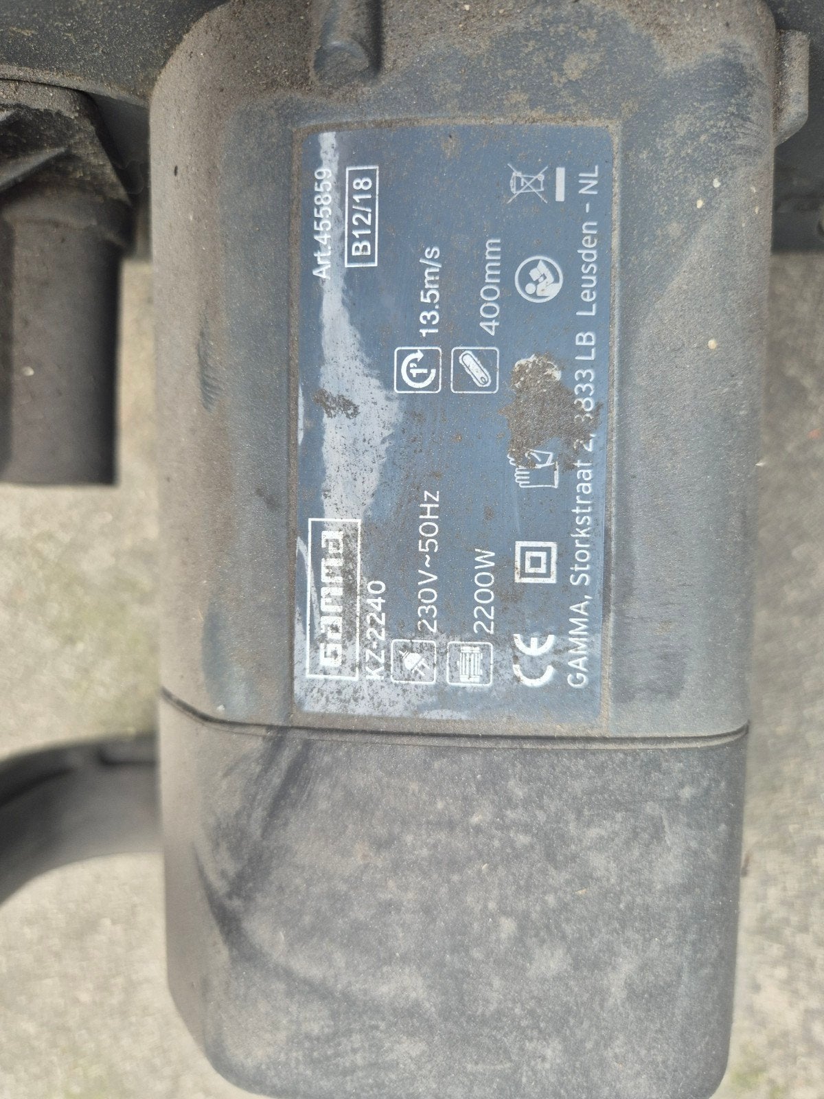 Foto 3 van GAMMA elektrische kettingzaag 2200W – werkt prima