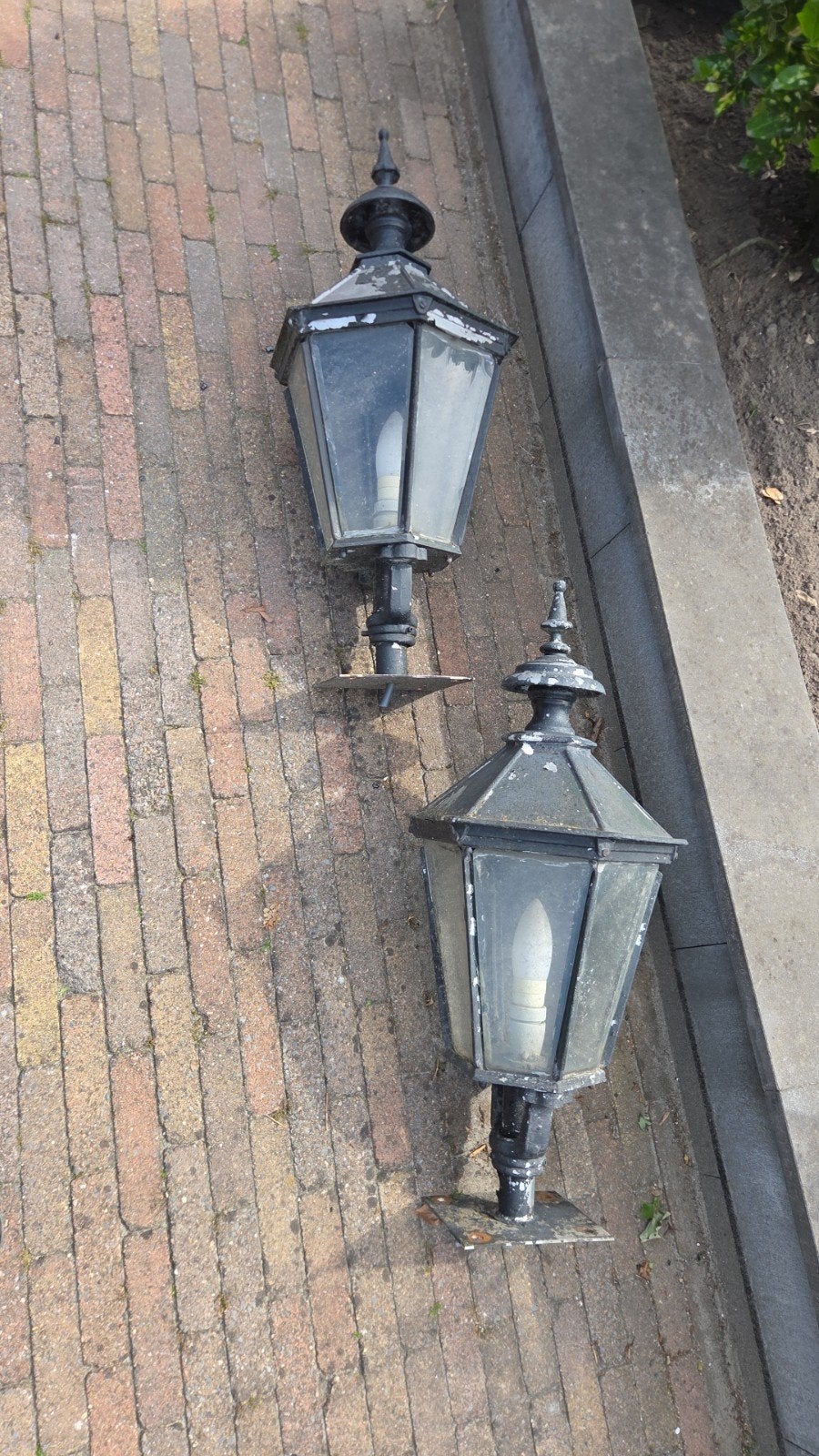 2 Opknapper Buitenlampen / Tuinlampen, Antiek en Kunst, Ophalen