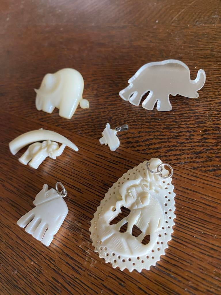 Verzameling vintage olifant hangers en broches, Ophalen of Verzenden, Gebruikt