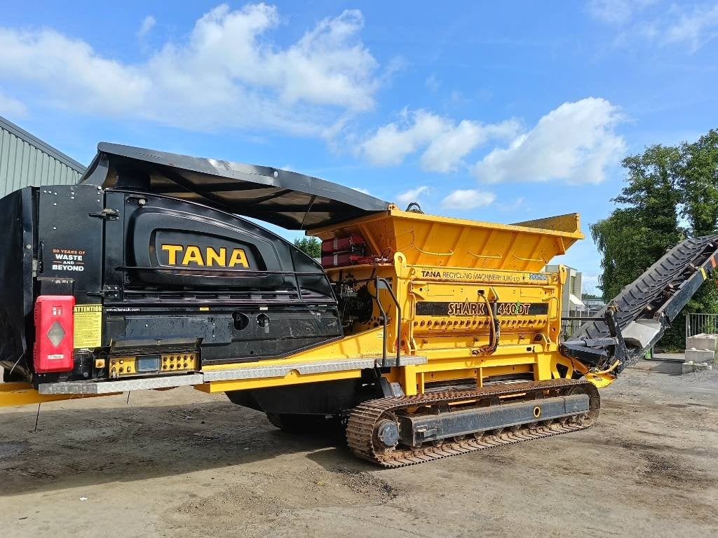Tana Shark 440 DT Eco shredder wood remote radio (bj 2021)