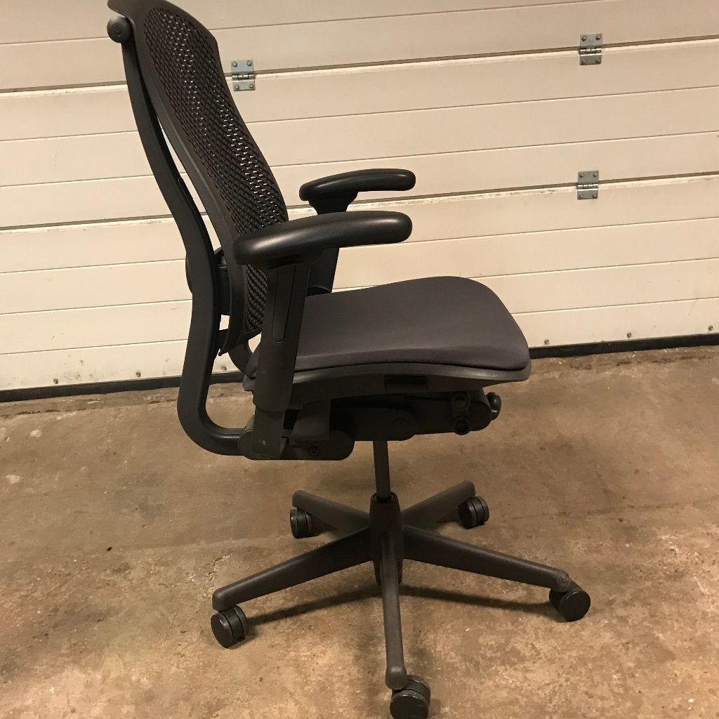 1 Herman Miller Celle stoel bureaustoel Full options, Huis en Inrichting, Bureaustoelen, Ophalen, Zwart, Nvt, Nvt