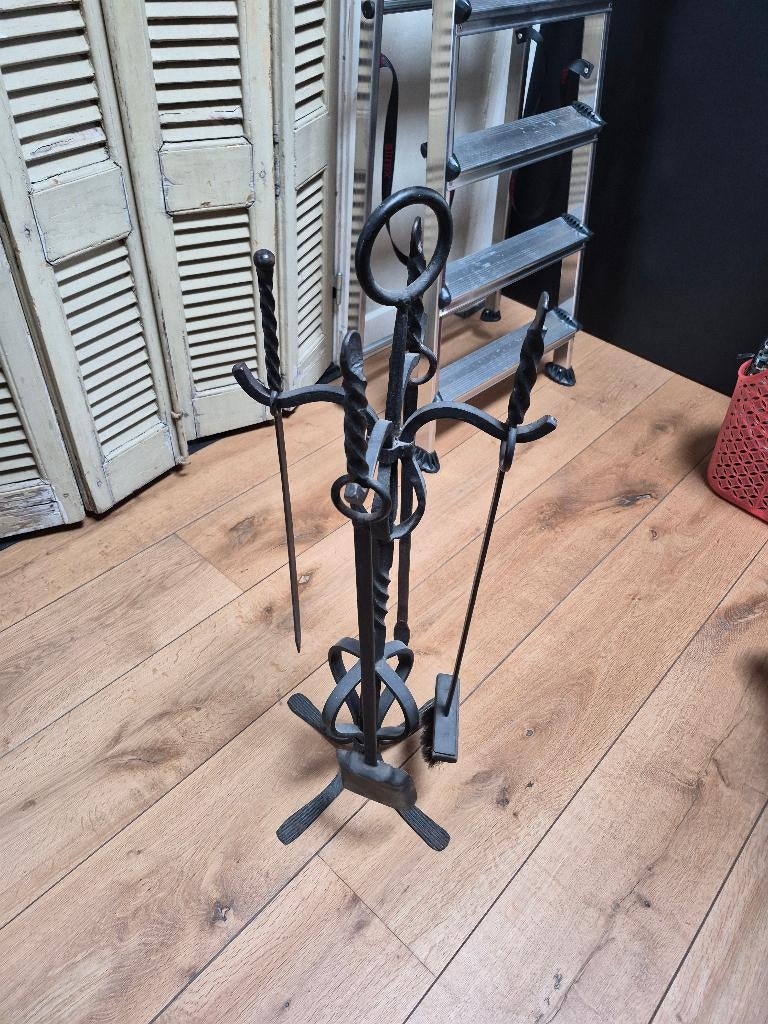 Smeedijzeren haardstel met 4 accessoires, Ophalen
