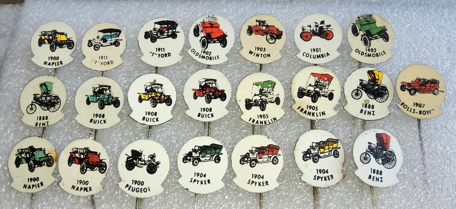 22 Vintage Speldjes met Oude Auto's - Verzameling, Ophalen of Verzenden, Gebruikt, Transport, Speldje of Pin