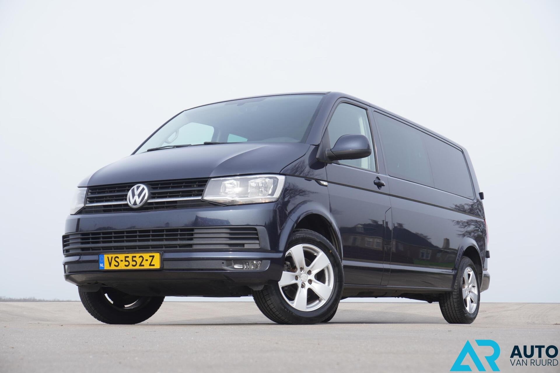 Volkswagen Transporter 2.0 TDI L2H1 DC * Dubbele cabine *, Stof, Gebruikt, 4 cilinders, 150 pk