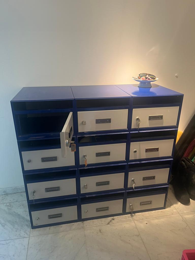 Postvakkenkast met 12 vakjes, Ophalen, Gebruikt, 100 tot 150 cm, Metaal
