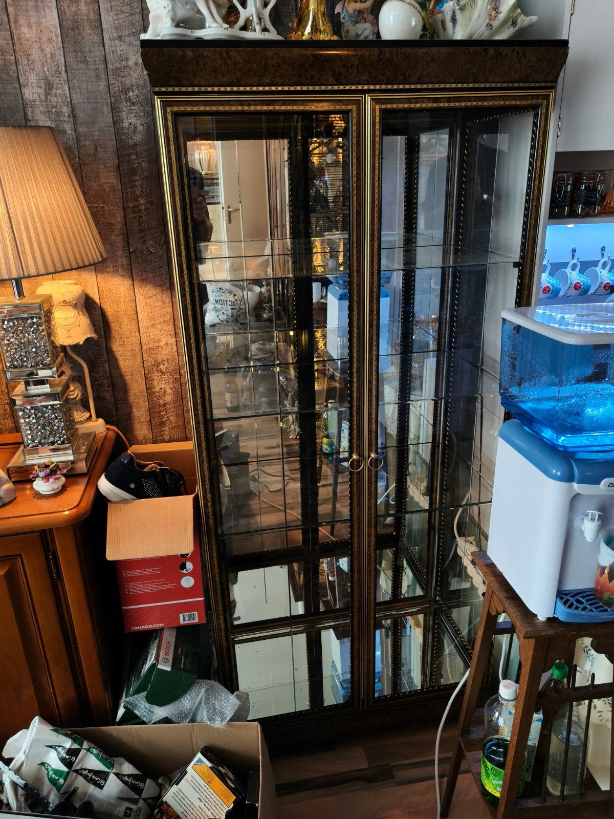Glazen vitrinekast met kleine beschadiging, Huis en Inrichting, Ophalen, Glas, Klassiek, 50 tot 100 cm