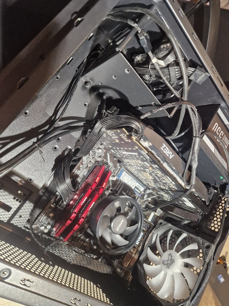 Foto 15 van Gaming PC Ryzen 5 3600 | RX 580 8GB | 16GB | Windows 11 Pro