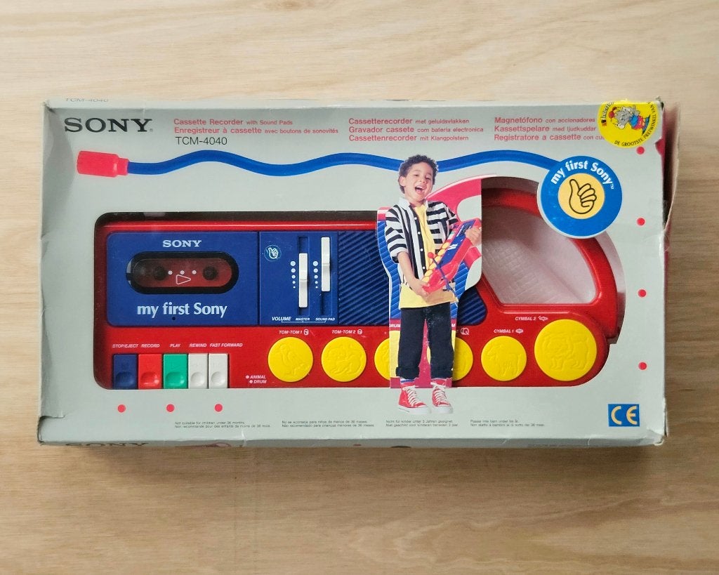 My First Sony TCM-4040 cassette recorder compleet in doos, Ophalen of Verzenden, Zo goed als nieuw, Radio