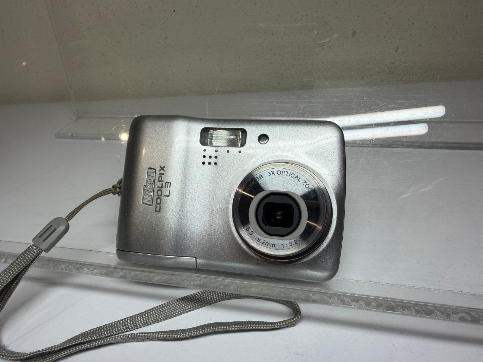 Nikon Coolpix L3 Compactcamera - Zilver, Ingebouwde flitser, Gebruikt, Ophalen of Verzenden, Compactcamera