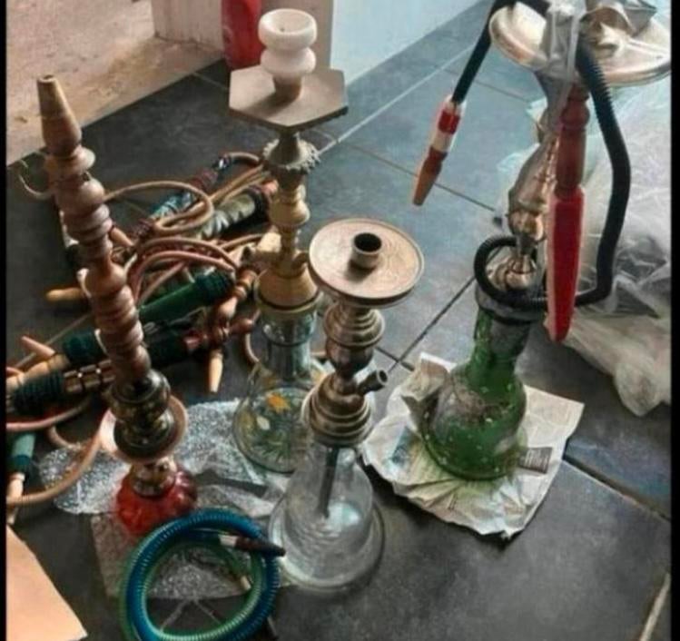 Shisha’s antiek 4 stuks in 1 koop , veel toebehoren, Ophalen of Verzenden, Zo goed als nieuw