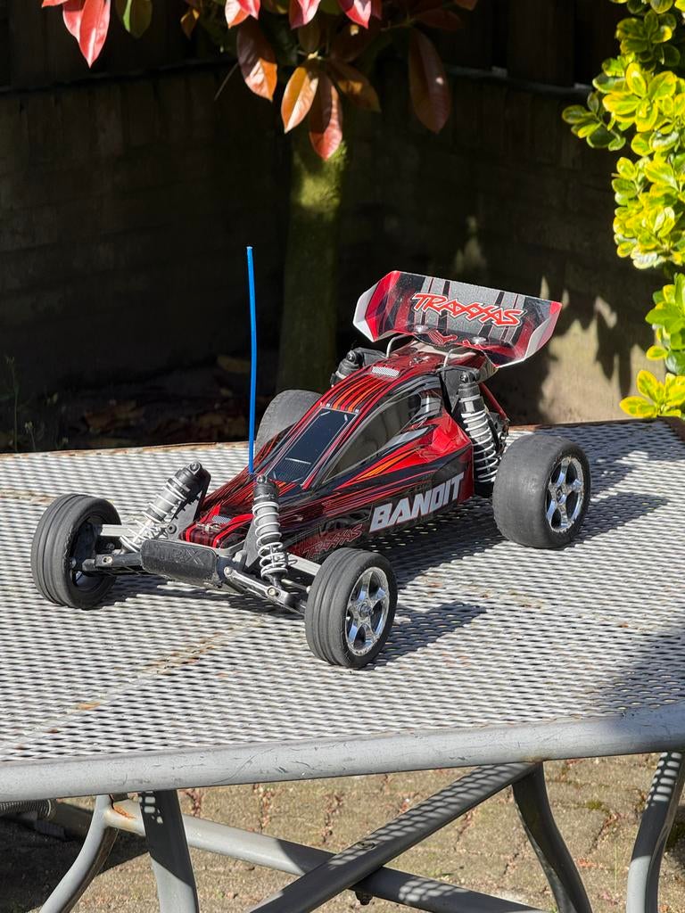Traxxas Bandit RC-auto met lader, Hobby en Vrije tijd, Modelbouw | Radiografisch | Auto's, Elektro, Gebruikt, Auto offroad, Ophalen of Verzenden