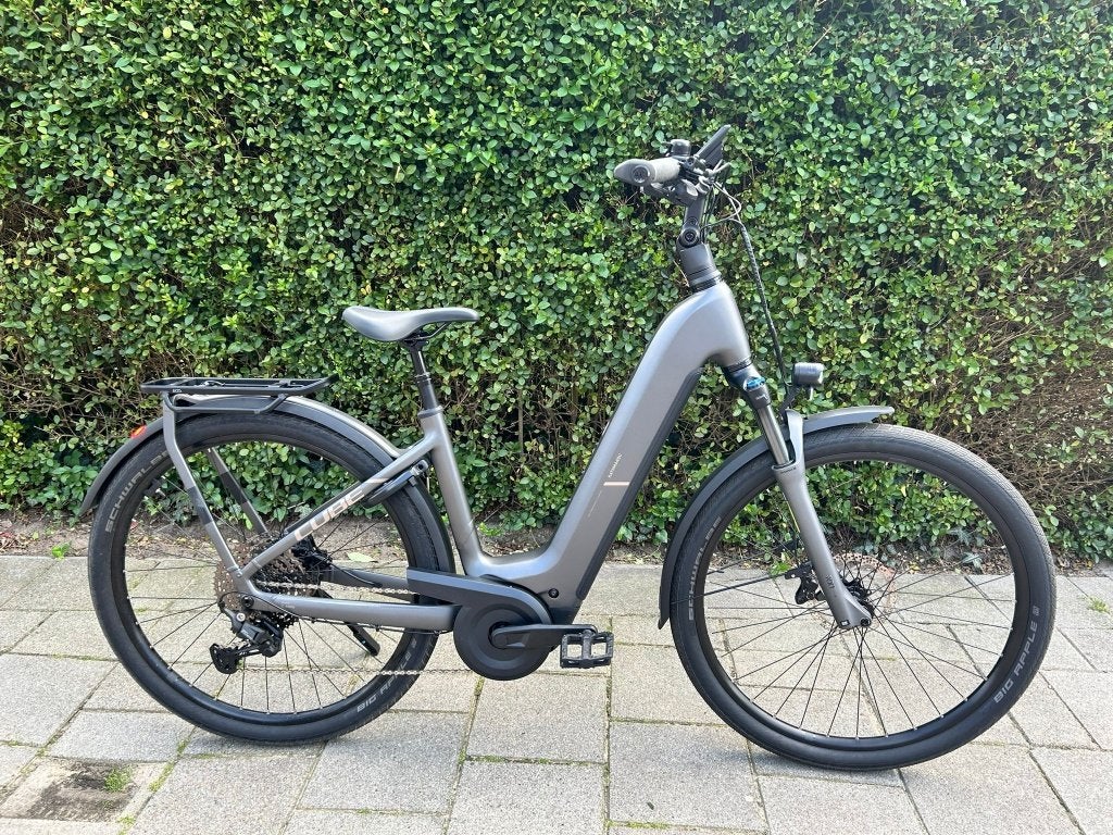 Cube Kathmandu Hybrid Pro 2025 – Slechts 424 km –  EE50, Ophalen, Zo goed als nieuw, 47 tot 51 cm, Cube