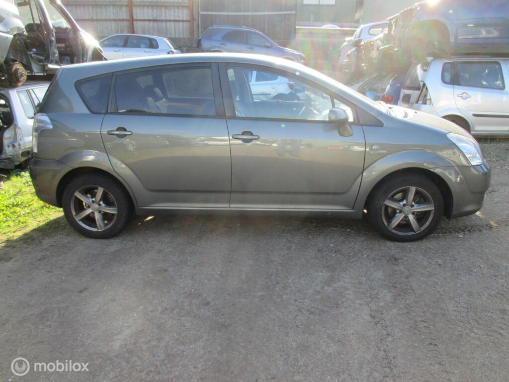 Onderdelen Toyota Corolla Verso 2.2 D-4D Executive, Gebruikt, Toyota, Toyota