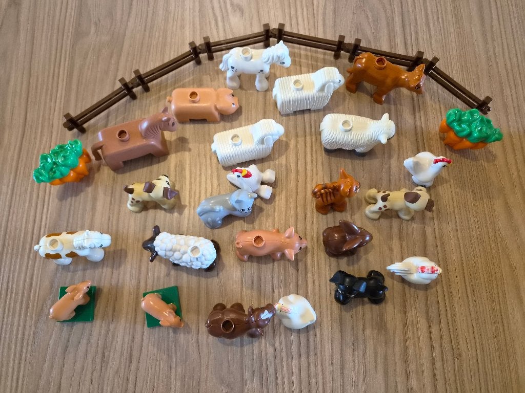 Foto 10 van Duplo diverse boerderij dieren en voertuigen