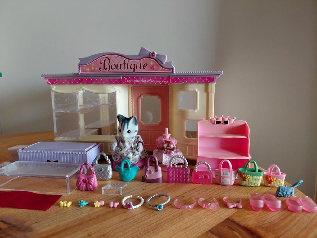 Sylvanian families boetiek/kat/tassen/schoenen/winkel, Ophalen of Verzenden, Gebruikt, Poppenhuis
