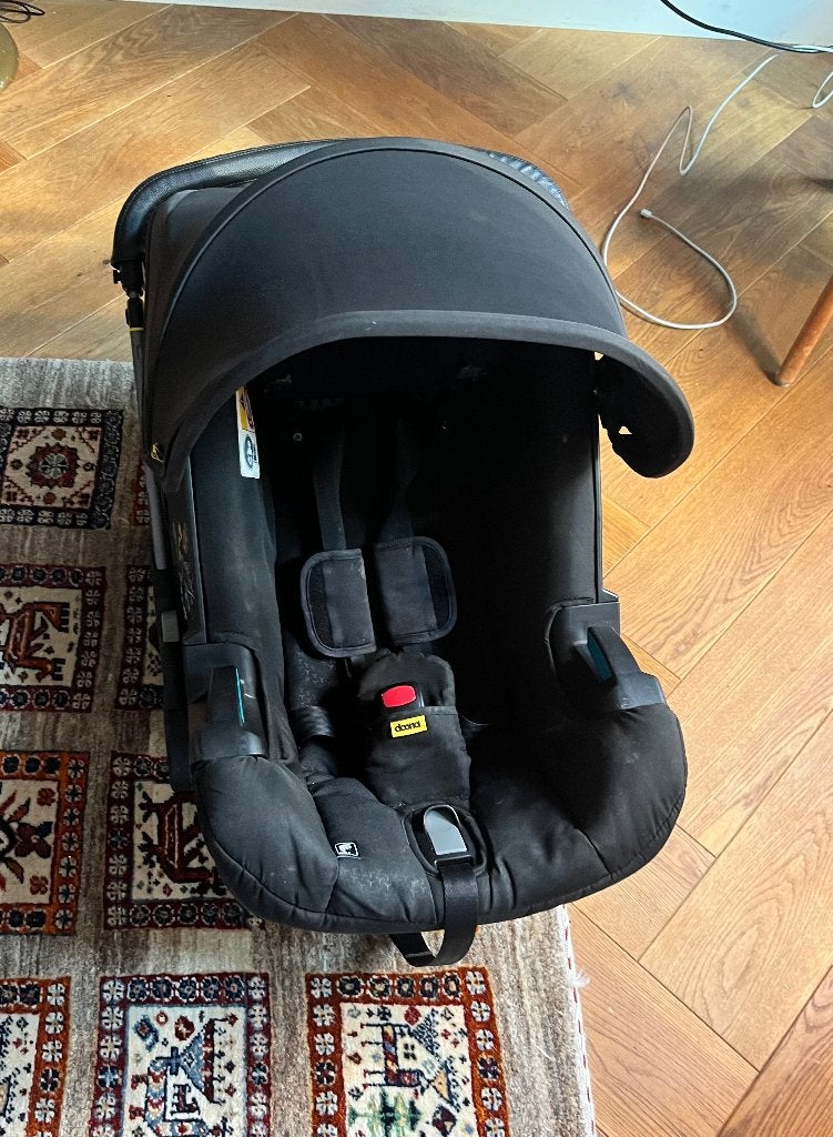 Doona autostoel & kinderwagen in één – zwart – goede staat, 0 t/m 13 kg, Ophalen, Overige merken, Gebruikt