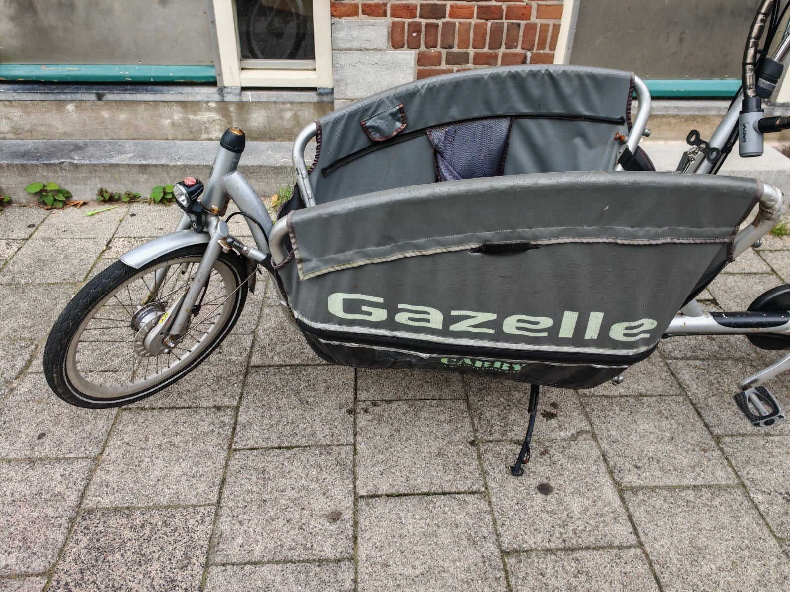 Opknapper Gazelle Caby bakfiets - achterwiel reparatie nodig, Ophalen