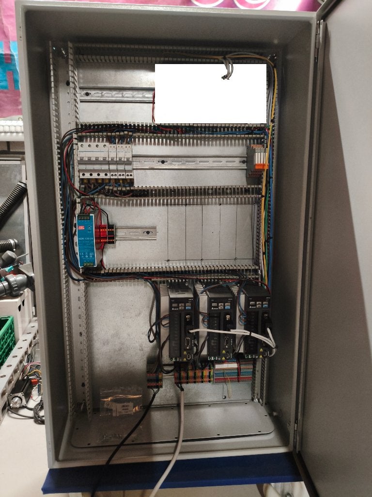 Delta ASDA Servo CNC Besturingskast met zware Servo motoren, Ophalen, Nieuw, Elektrisch, Overige soorten