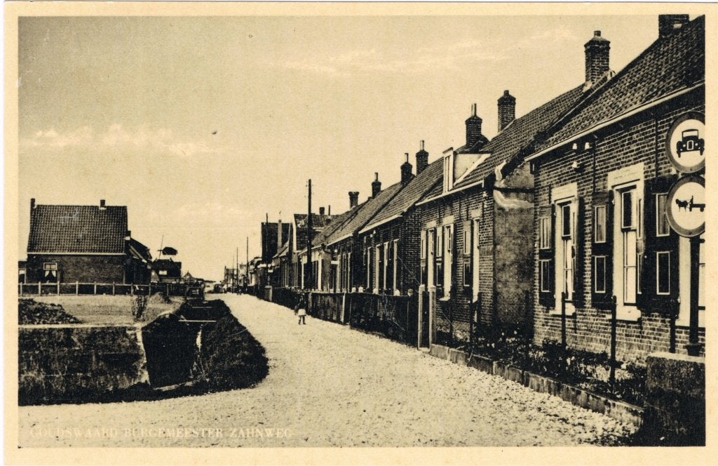 Ansichtkaarten - Goudswaard in vroeger tijden, Ophalen of Verzenden