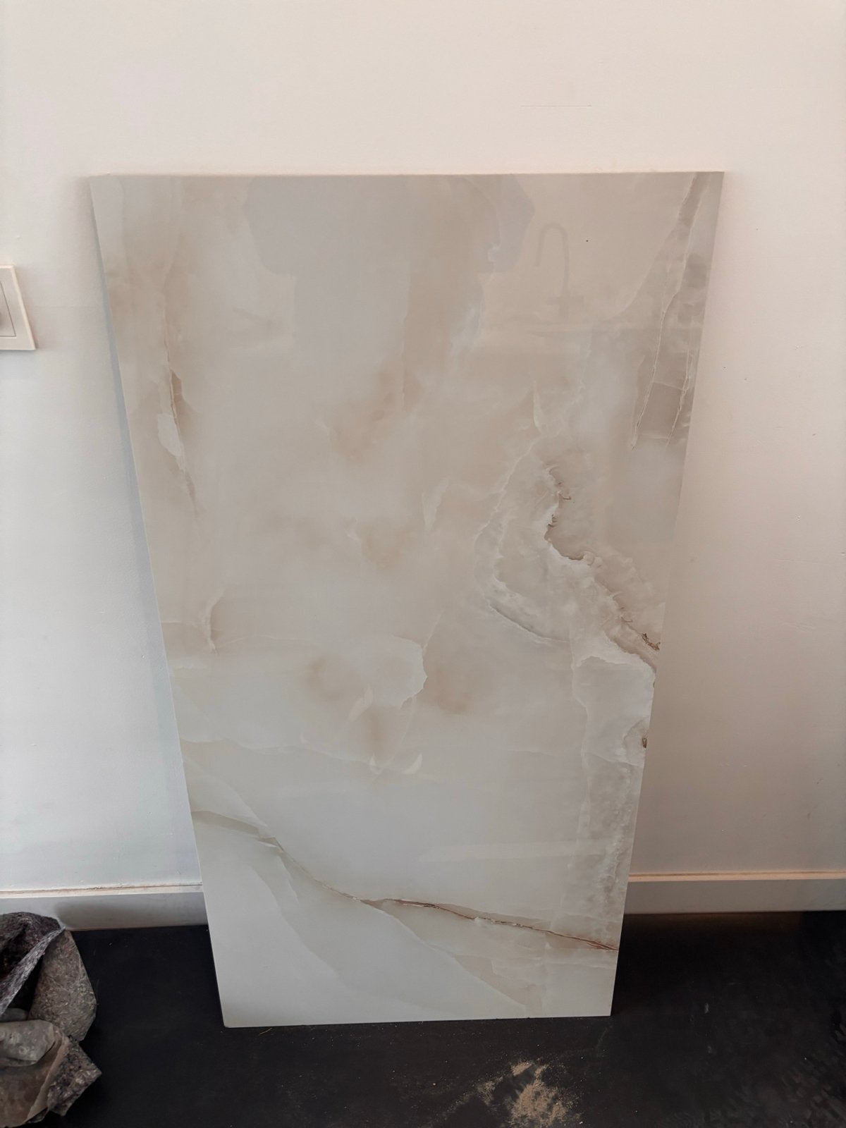 3 grote Keramische Vloer/Wandtegels - Marmerlook, Ophalen, 60 cm of meer, 40 tot 60 cm, Nieuw
