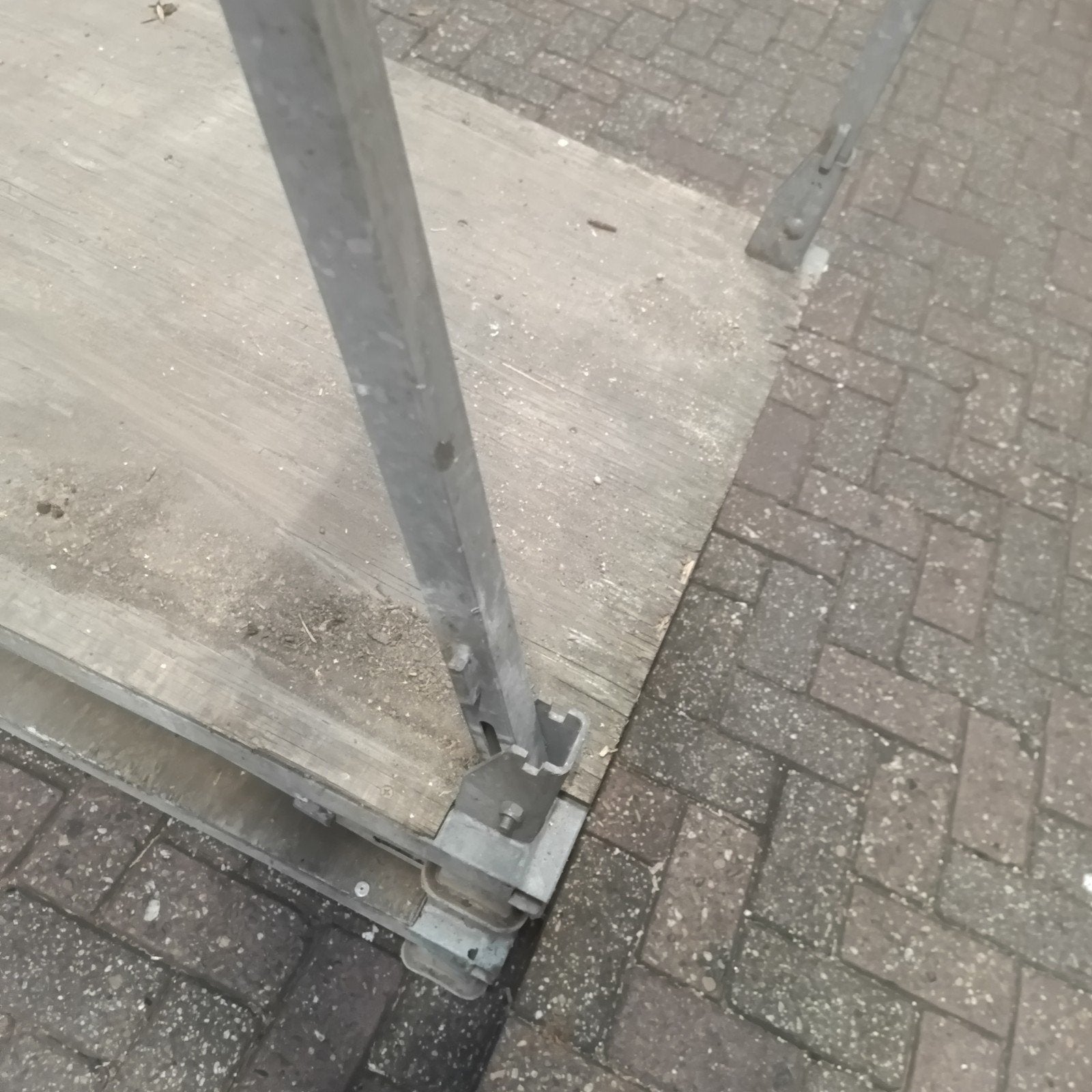 4 stuks 140x90 inklapbare stapelbokken stapelrack, Ophalen, Gebruikt