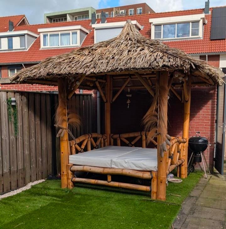 Originele bamboe tuinhuisje uit Indonesië, Tuin en Terras, Overige Tuin en Terras, Zo goed als nieuw, Ophalen