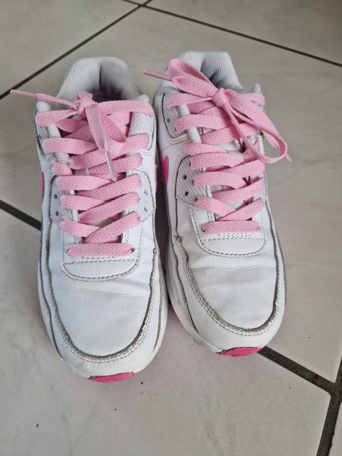 Nike Air max 90 maat 35, Sportschoenen, Zo goed als nieuw, Nike, Verzenden