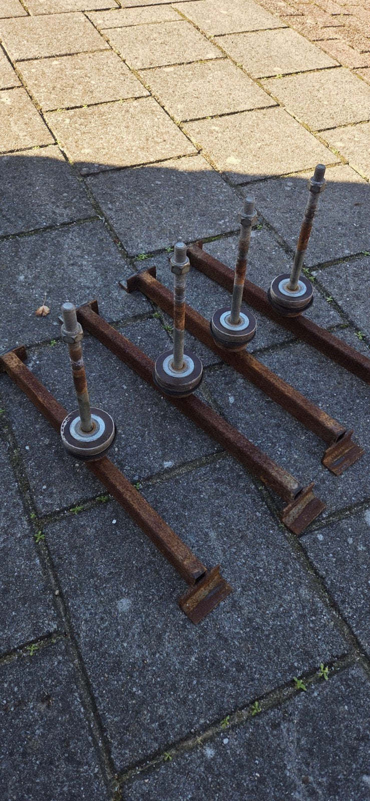 4x wielklem voor dakmontage oud ijzer, Ophalen