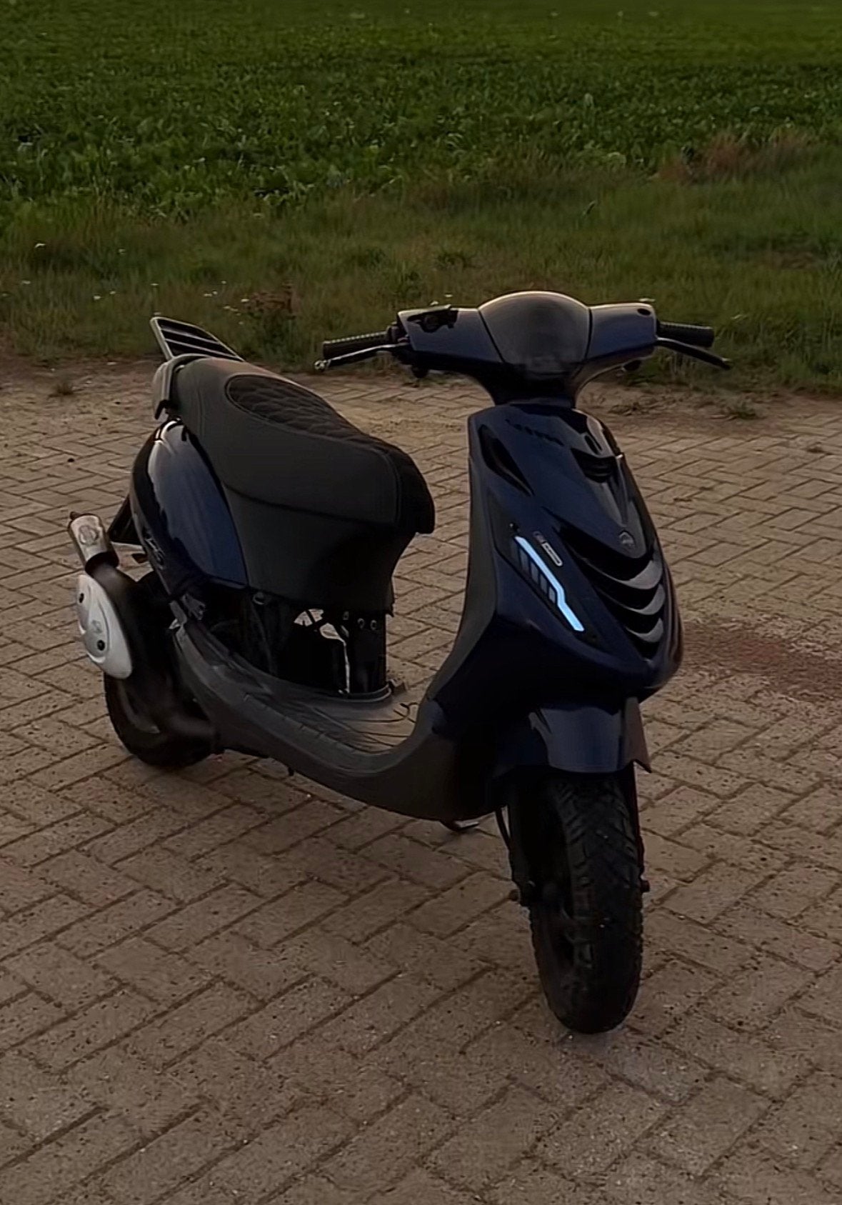 Piaggio zip 2t gezocht!, Fietsen en Brommers, Scooters | Piaggio, Ophalen of Verzenden, Zo goed als nieuw, Tweetakt, Zip