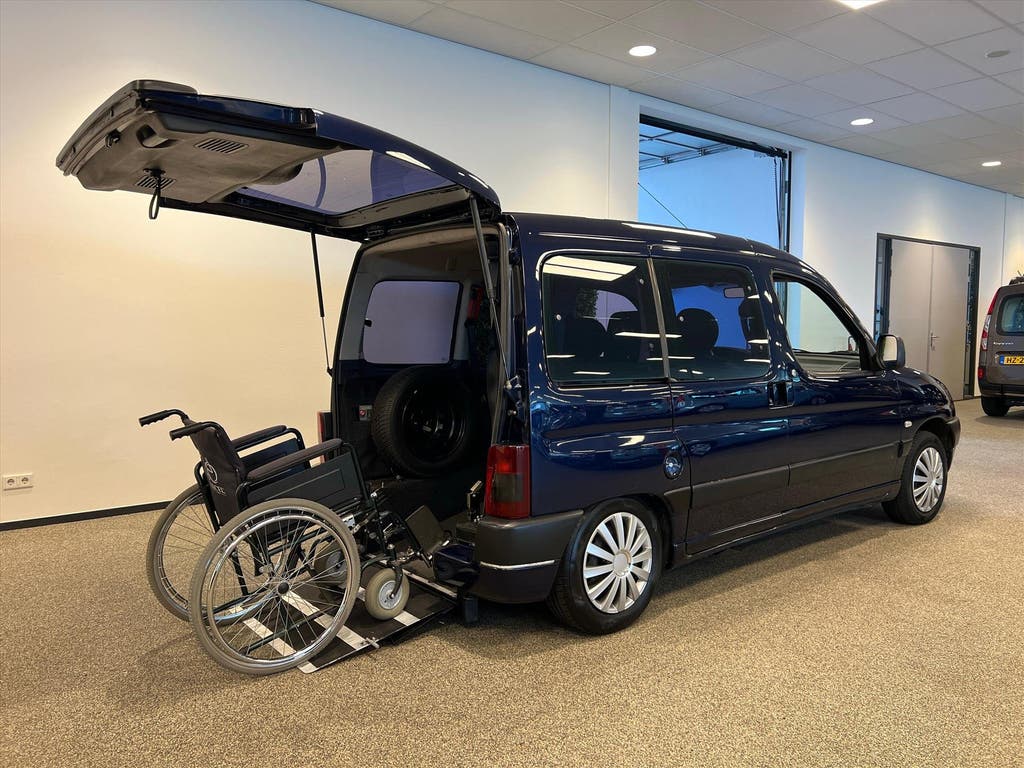 Peugeot Partner Rolstoelauto (airco) 3+1 rolstoel geschikt, foto 6