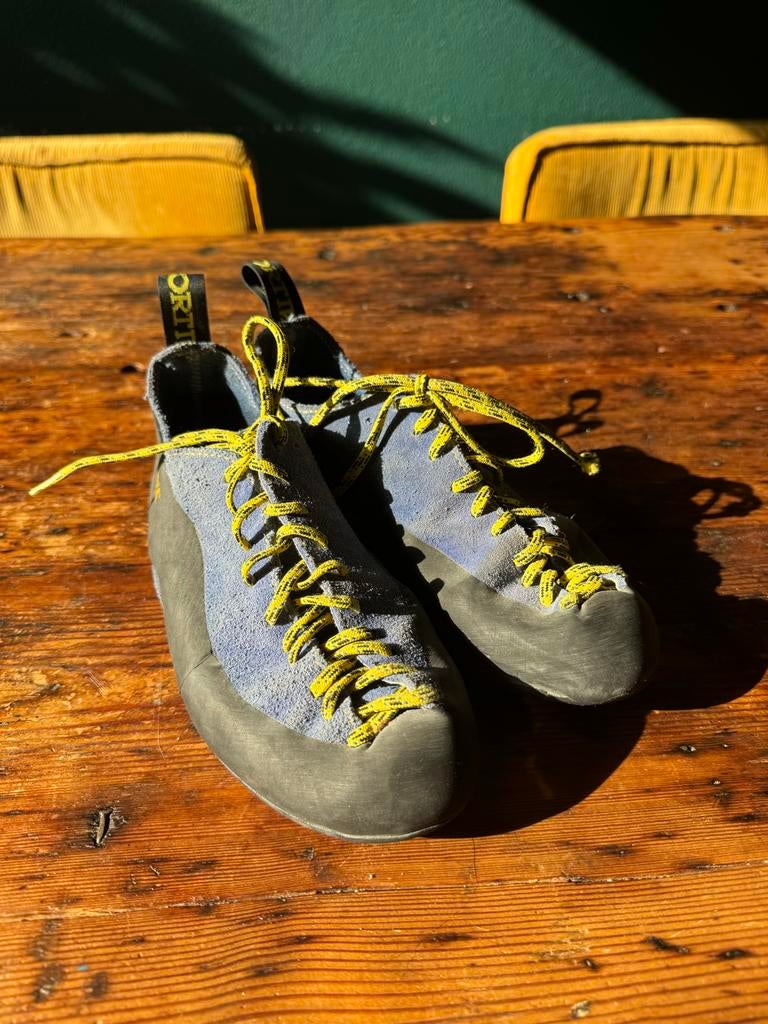 Klimschoenen kindermaat 35 - La Sportiva, Ophalen, Gebruikt, Jongen of Meisje