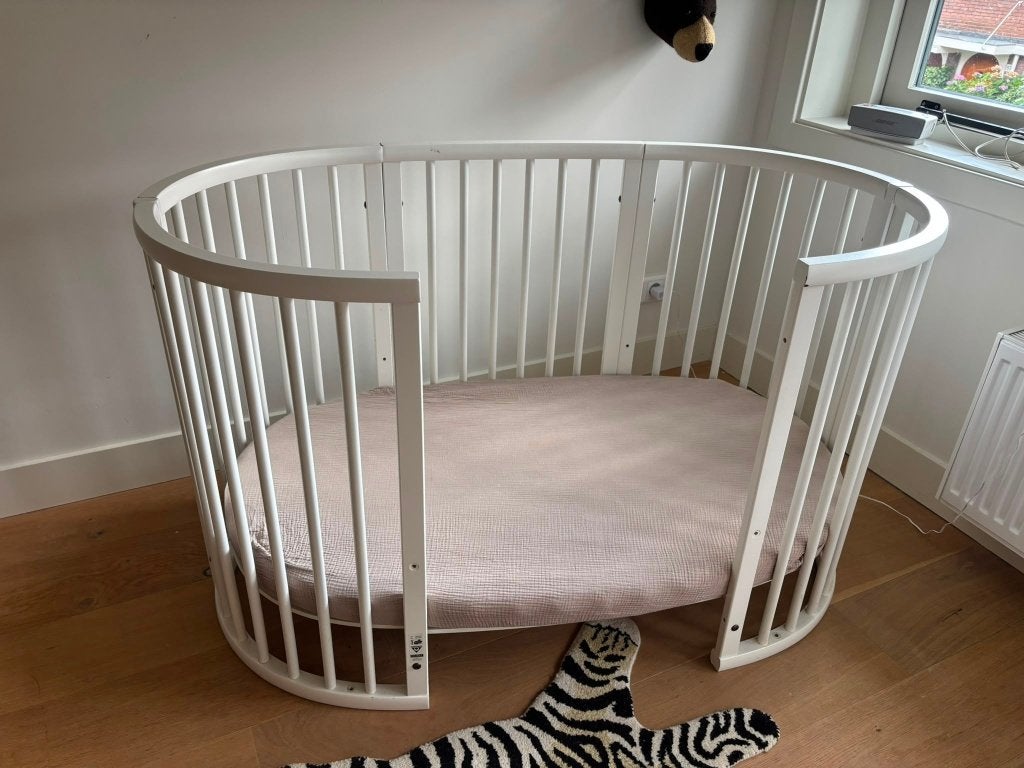 Stokke Sleepi kinderbed / ledikant (incl 2 matrassen / piek), Ophalen, Gebruikt, Minder dan 140 cm, Matras