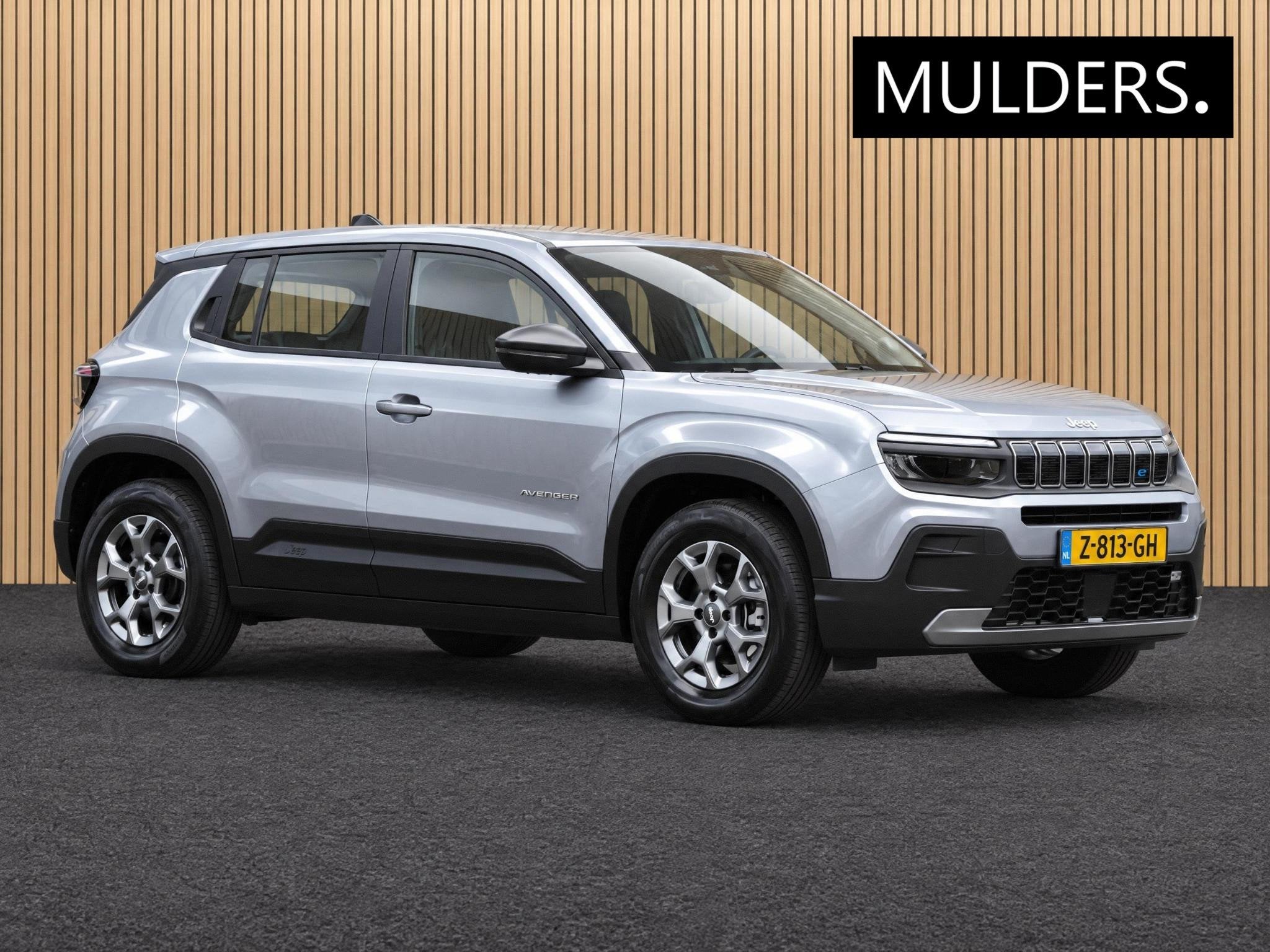 Jeep Avenger Longitude Business Pack 54 kWh | Navi / Climate, Auto's, 12 maanden, Stof, Gebruikt, Zwart