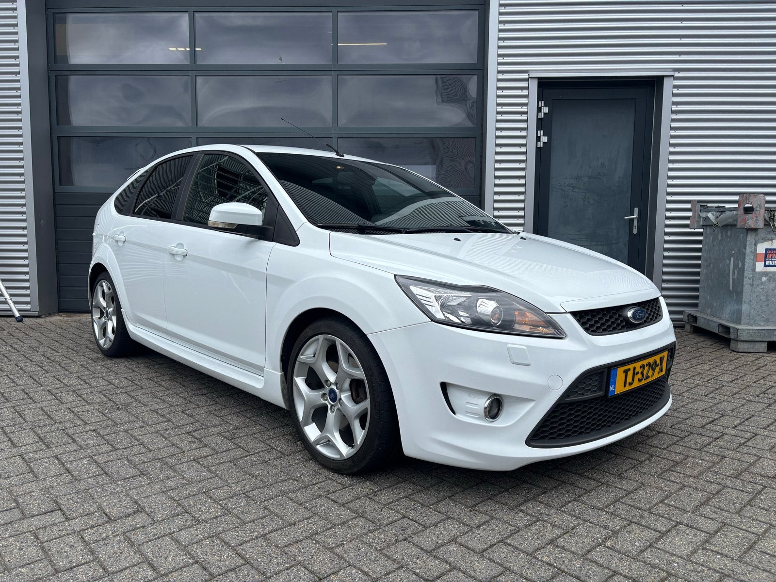 Ford Focus 2.5 20V Turbo 166KW 5D 2008 Wit, Auto's, Stof, 1337 kg, 11 km/l, Handgeschakeld