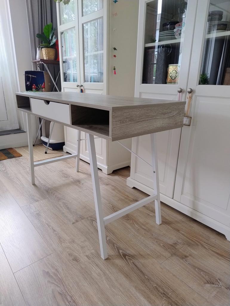 Bureau IZGS, Huis en Inrichting, Bureaus, Ophalen, Zo goed als nieuw