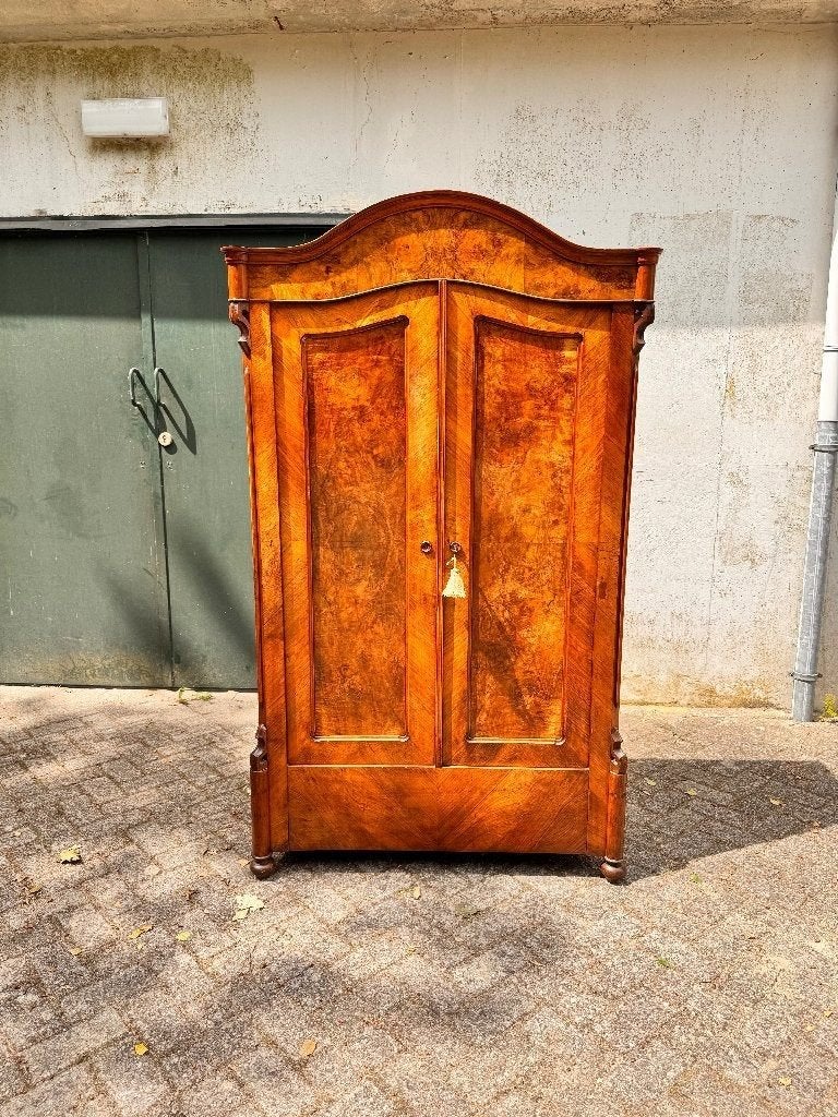 Antieke linnenkast | art-deco | Julia | notenhout, Ophalen