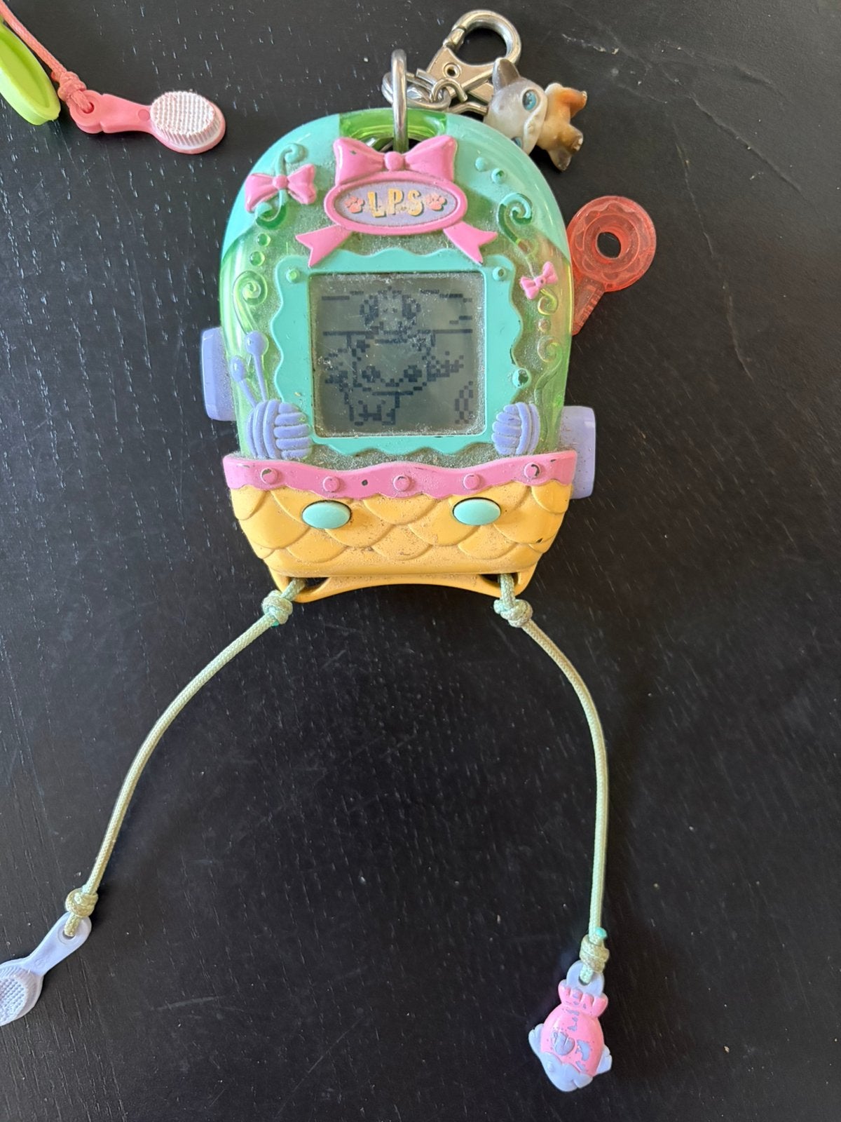 Littlest pet shop tamagotchi, Ophalen of Verzenden, Zo goed als nieuw