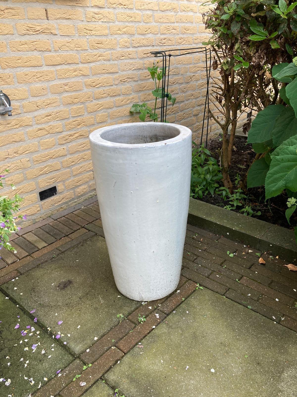 Stenen bloembak voor buiten, wit, Tuin en Terras, Bloempotten, Steen, Rond, Zo goed als nieuw, Balkon