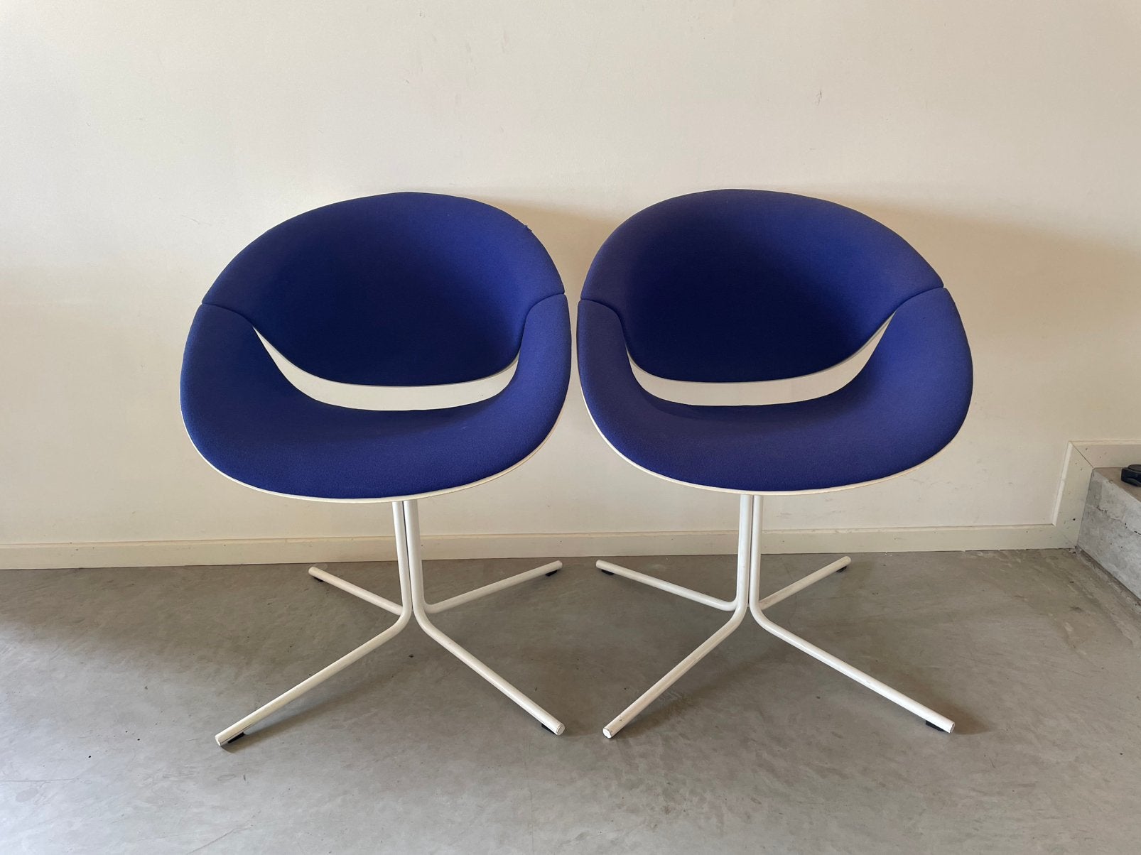 twee design stoelen | So Happy Lounge Marco Maran, Ophalen, Zo goed als nieuw, Kunststof, Twee