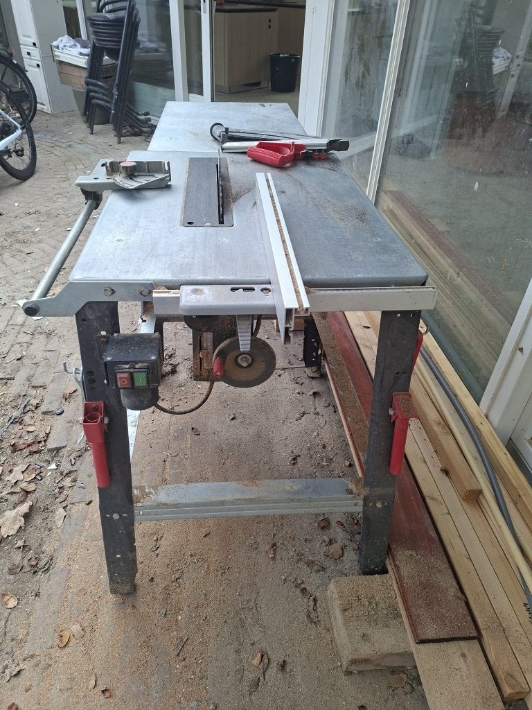 Foto 3 van zaagtafel