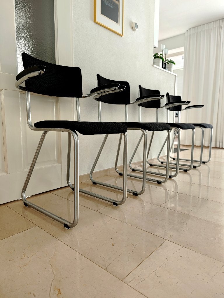 Set van 4 buisframe stoelen – Ahrend De Cirkel – jaren 60, Huis en Inrichting, Stoelen, Ophalen, Gebruikt, Zwart, Stof