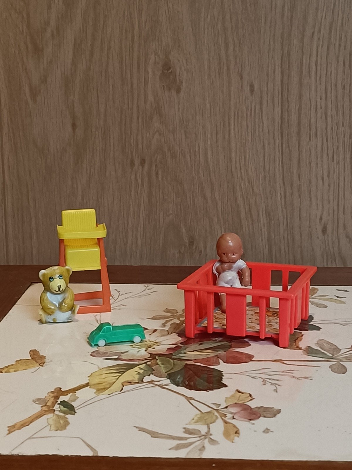Kinder spulletjes poppenhuis, Verzamelen, Ophalen of Verzenden, Gebruikt, Poppenhuis